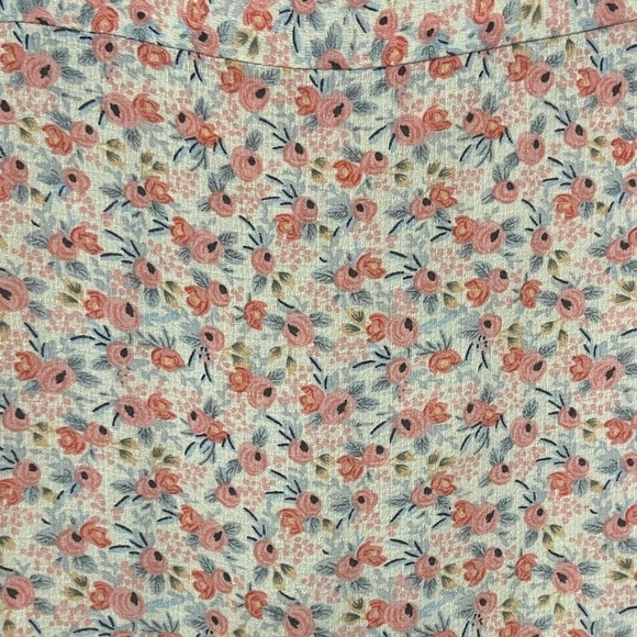 Cynthia Rowley women's S 100% viscose rose print ruffle sleeve & hem top EUC - Picture 5 of 7